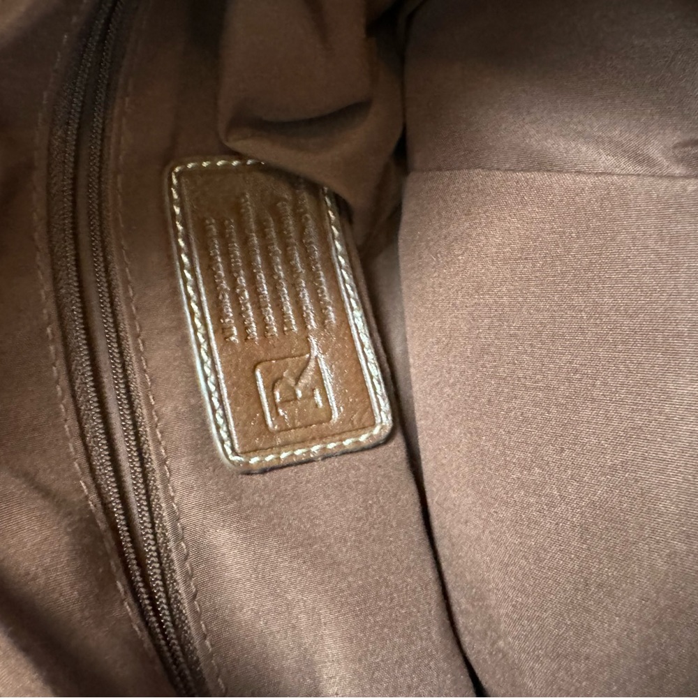 Relic Crossbody Handbag. Excellent condition - Picture 7 of 13